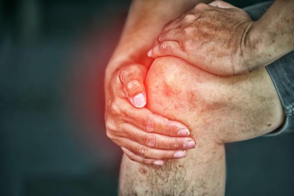 了解如何管理和治疗膝骨关节炎