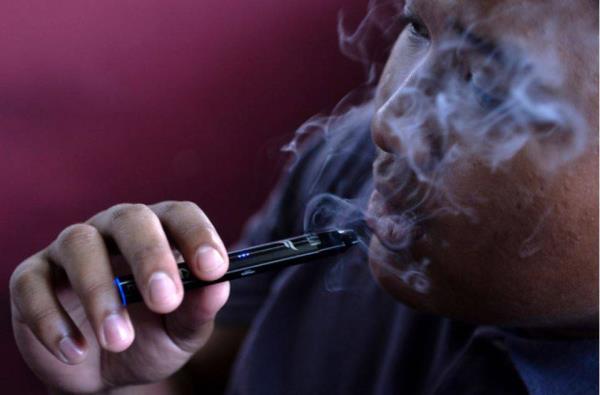 青少年使用酒精和电子烟的情况“令人震惊”——世卫组织